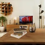 Suburban Casa